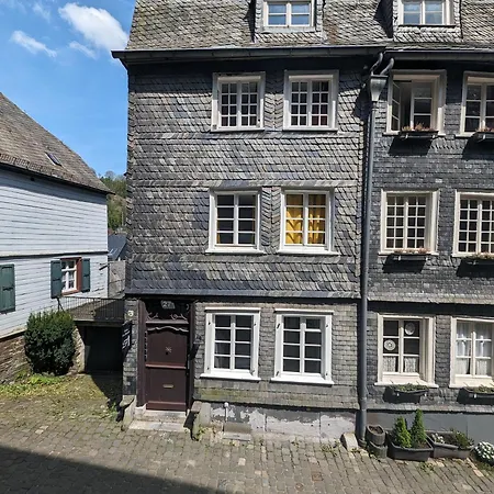 Residenz Vier Jahreszeiten Apartmán *